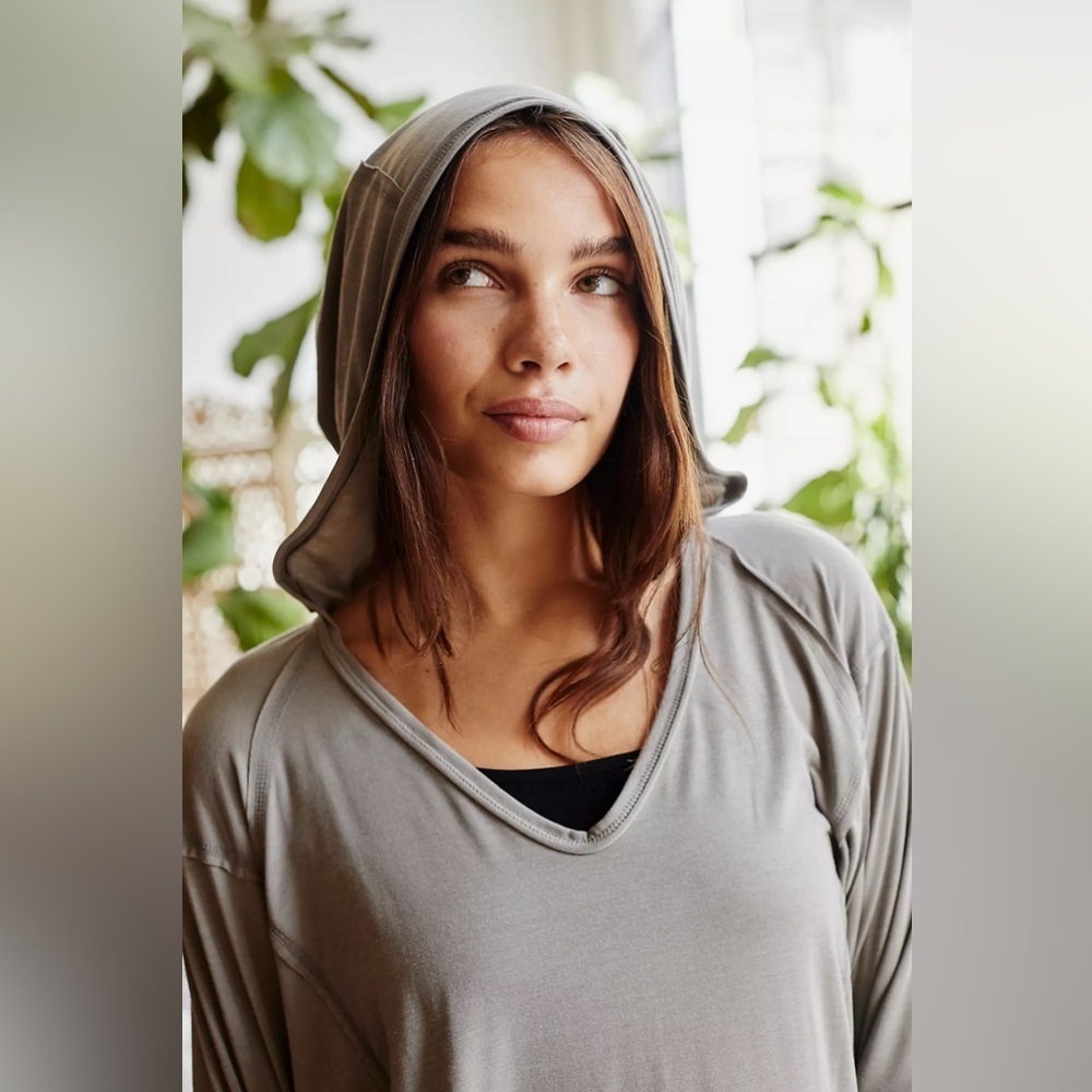 Free people fp movement Relaxed V-Neck Long Sleeve Top hoodie small soul circle - Picture 5 of 14
